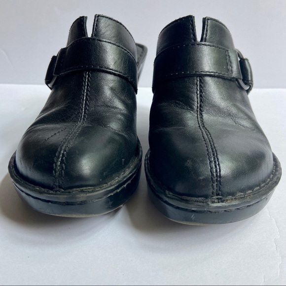 BORN BLACK HEELED LEATHER CLOGS W/ STRAP SIZE 7 - Picture 10 of 14